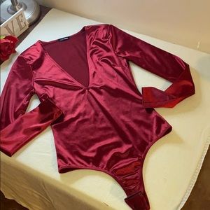 S Fashion Nova Burgandy silk bodysuit